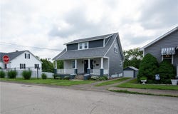 143 Center Ave, Mt Pleasant Boro, PA 15666