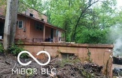 8803 S Sleepy Hollow Road, Waldron, IN 46182