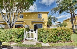 514 W Bloxham Street, Lantana, FL 33462