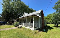 804 Main Street, Hurtsboro, AL 36860