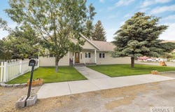 210 W Salmon Avenue, Arco, ID 83213