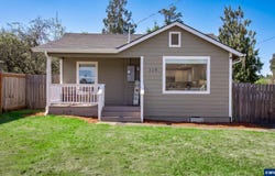 328 9th Av, Sweet Home, OR 97386