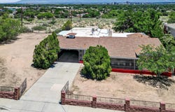 302 Crestview Drive SW, Albuquerque, NM 87105