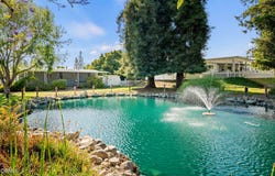 15 Chaucer Lane, Ventura, CA 93003