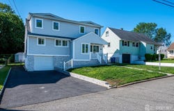 5 Alvin Court, Menlo Park Terrace, NJ 08840