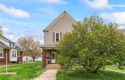 1404 Main Street, Higginsville, MO 64037