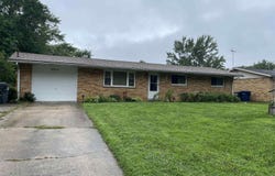 2213 S Woodbridge Drive, Yorktown, IN 47396