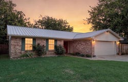 802 N Spears Street, Alvarado, TX 76009