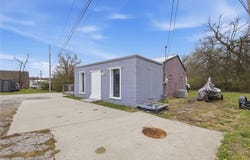 813 SW Oldham Boulevard, Lee's Summit, MO 64063