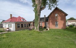 504 McLean Street, Ligonier, IN 46767-2232