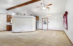 6824 NW Nickell RD, Topeka, KS 66618