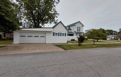 309 SE 3rd St, Fairfield, IL 62837