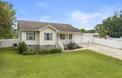 109 Wilson Dam Ave, Sheffield, AL 35660