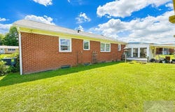 95 Ballard Ave., PETERSTOWN, WV 24963