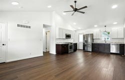 304 E 15th St, Washington, IA 52353