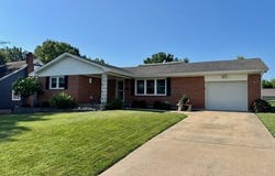 8 E 11th Street, Washington, MO 63090