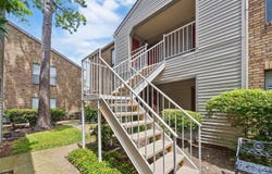 2025  Augusta Drive, Houston, TX 77057