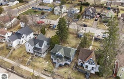 312 GROVE, PETOSKEY, MI 49720