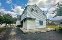 1542 Woodland Street NE, Warren, OH 44483