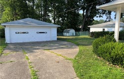 29589 Shaker Drive, Wickliffe, OH 44092
