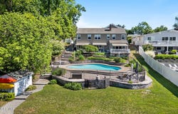 141 Cranmoor Drive, Toms River, NJ 08753