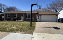 2251 Ohio Ave SW, Huron, SD 57350