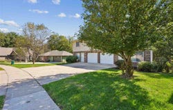 1409 Eastview Dr, Coralville, IA 52241