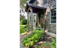 15 MAUNAKEA ST, Sag Harbor, NY 11963
