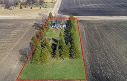 36530 251st Avenue, Le Center, MN 56057