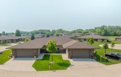 537 River Bend Court, Mason City, IA 50401