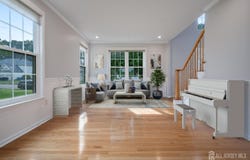5 Narrows Way, Monroe, NJ 08831