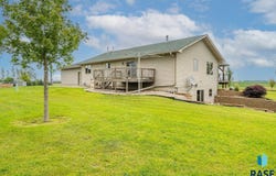47649 289th St, Canton, SD 57013-6105