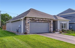 8880 Irving Boulevard N, Lake Elmo, MN 55042