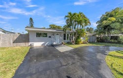 2021 NW 32nd Ct, Oakland Park, FL 33309
