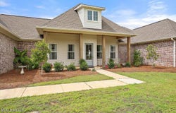 212 Lost Oak Lane, Brandon, MS 39047