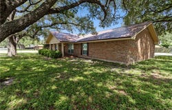 510 E Inez Street, Beeville, TX 78102