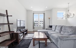 8333 SCOTLAND Loop, MANASSAS, VA 20109