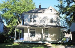 401 S Lucas St, IowaCity, IA 52240