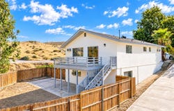 522 Garfield Avenue, Taft, CA 93268