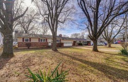 3138 W Crestview Street, Springfield, MO 65807