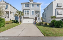61 Hammock Oaks Circle, Hilton Head Island, SC 29926