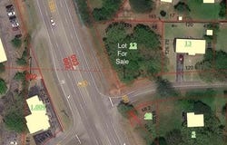 Helton Dr, Florence, AL 35630