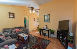 110 LIMITED Drive, RANSON, WV 25438