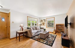 212 REIMER Street, GREEN BAY, WI 54302