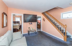 626 Meadow St, Roselle Boro, NJ 07203-1514