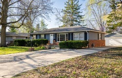 602 E Sunnycrest Court, Urbana, IL 61801