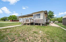 401 E 8th St, Forsan, TX 79733