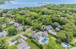 281 Wianno Avenue, Osterville, MA 02655
