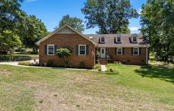 332 E Killarney Lake, Moore, SC 29369