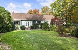 73 Ridge Rd, Foxboro, MA 02035